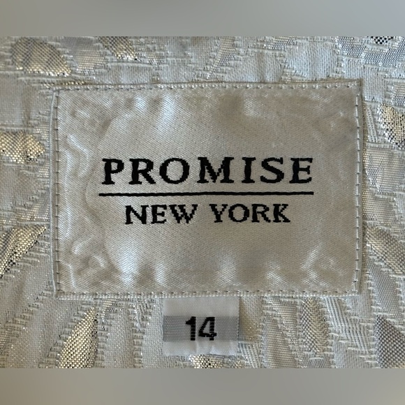 Promise NY Silver and White 2pc Skirt Suit w/Rhinestones, Beads & Lace, Size 14 - Picture 11 of 11